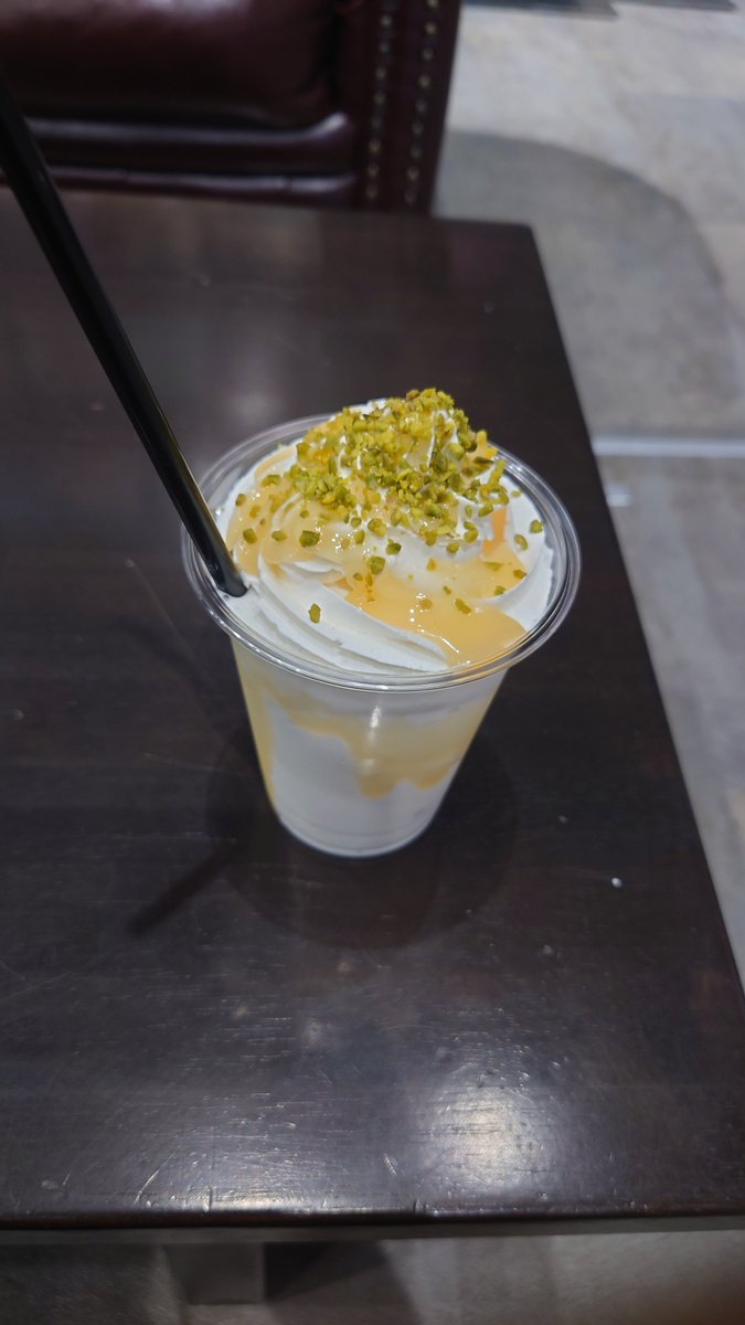 一年枠組 ユー･ウィード tweet media