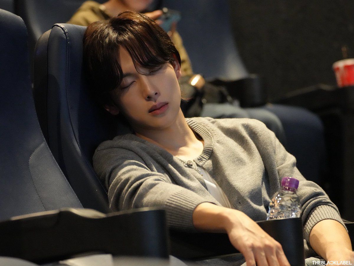 샨젤리 ꒰ᐡ֊ ‧̫ ֊ᐡ꒱ tweet media