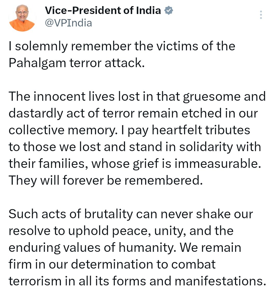 PIBTvpm's tweet image. സമാധാനം, ഐക്യം, മാനവികതയുടെ നിലനിൽക്കുന്ന മൂല്യങ്ങൾ എന്നിവ ഉയർത്തിപ്പിടിക്കാനുള്ള നമ്മുടെ ദൃഢനിശ്ചയത്തെ ഇത്തരം ക്രൂരമായ പ്രവൃത്തികൾക്ക് ഒരിക്കലും തകർക്കാൻ കഴിയില്ല : ഉപരാഷ്ട്രപതി #CPRadhakrishnan 

#PahalgamTerrorAttack #Pahalgam @MIB_India @PIB_India