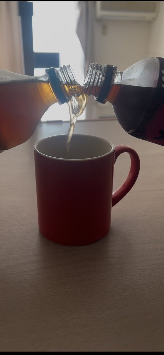 miradoiko0102's tweet photo. ギルティ炭酸！おにちゃ！

混ぜたら混ぜたら(致　死　量)
何味なるかな！

(クソすごく変な味だろう
みんなも一緒にやってみよう
👅)
#ONICHA
#ギルティ炭酸NOPE https://t.co/bNB0gQZo4w