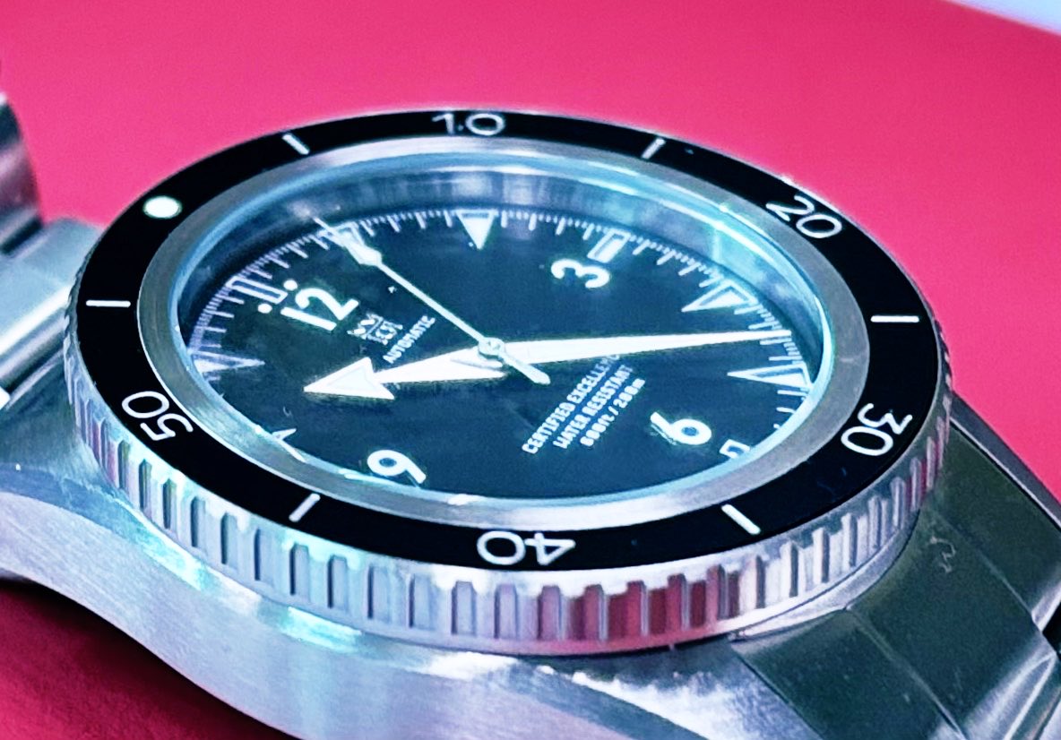 moco6569's tweet photo. Apple Watchが基本
でも自動巻きをね
身につけたくなるときもあってね

側にいないと止まっちゃうなんて
かわいいじゃないか https://t.co/jmnURDLhcR
