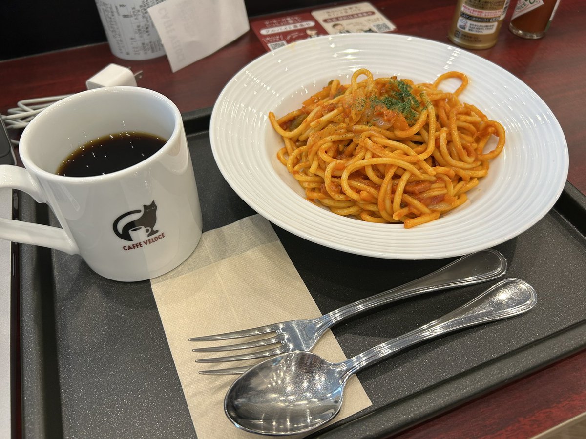 kmsilbf's tweet photo. お昼ご飯
初ヴェローチェナポリタン
うーーーまかった
ホットコーヒーとめちゃ合う
あかり先生に感謝、、、！ https://t.co/x9nWtfL1ly