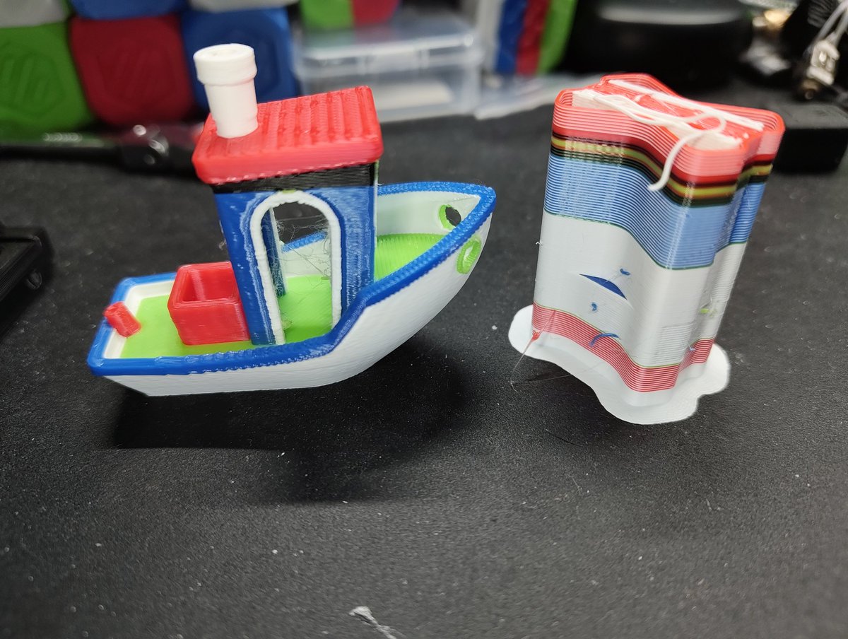 kuro_3dp's tweet image. 紆余曲折を経て積層ズレはほぼ解消🤗
ただ細々したブロブが酷いがどうしたもんか…
船はリトラクションとか諸々弄って多少改善したやつ
#Wondermaker 
#ZRUltraS
#3Dprinter
#toolchanger