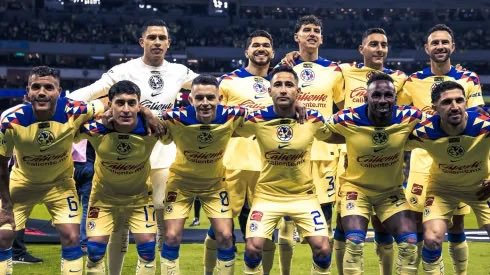 El América jugando sin delantero: