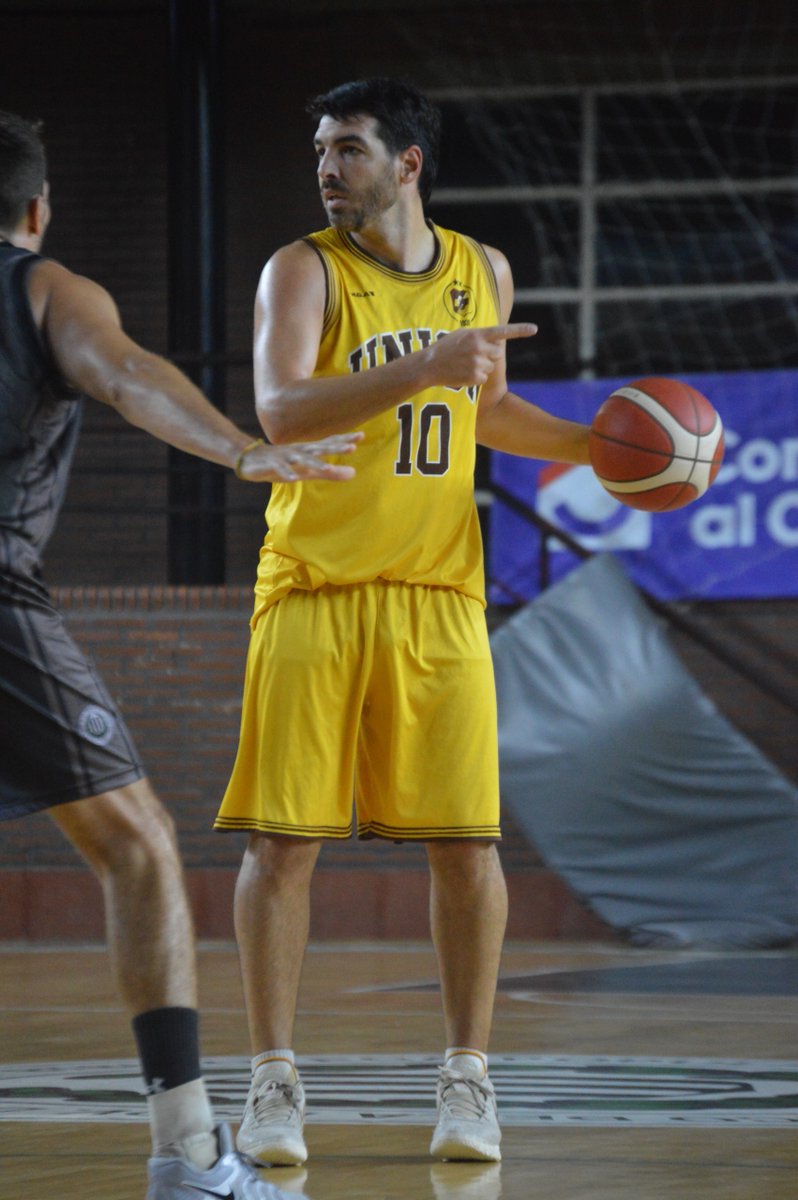 uv_lp's tweet photo. Nuestro equipo sufrió la derrota por 75-74 en el cierre ante Banco Provincia y no logró la clasificación a semifinales de la Copa Rodolfo Causa.

¡Vamos chicos, a seguir trabajando que va a haber revancha, vamos Unión!

#AlmaDeBarrio #UVLP2026 https://t.co/ikc0qoCpPq