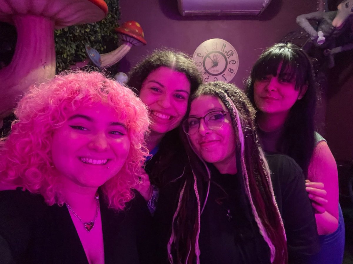 trizitt.⊝ tweet media