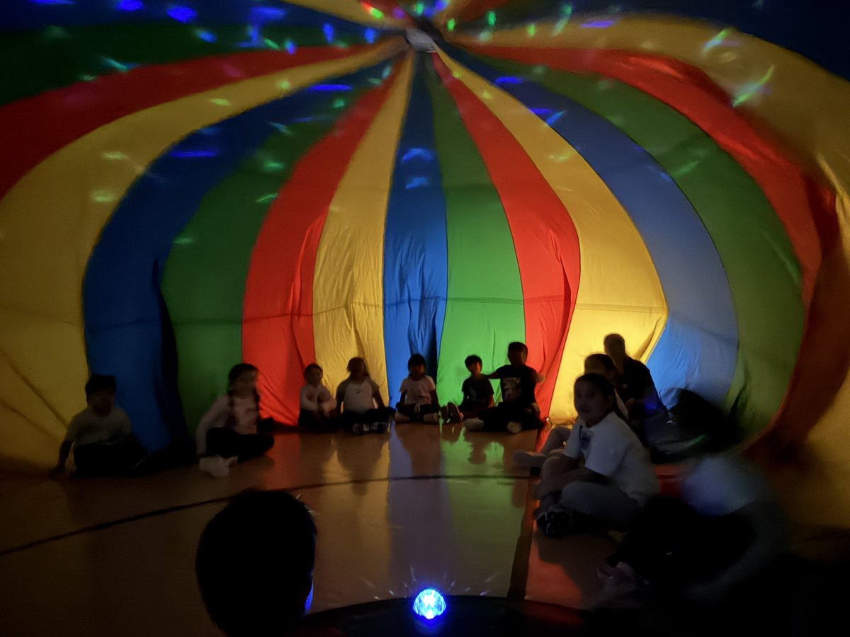 BoPhillips10's tweet image. Another day of fun activities. We had  Mission Impossible, Big Turtle and Chucking Chickens. We ended with some campfire time inside our tent. Thanks again to @mchamberlainPE for the great ideas. #Physed #D59PE #Parachute @D59SaltCreek @MrsMetcalf_PE 🐢🐥