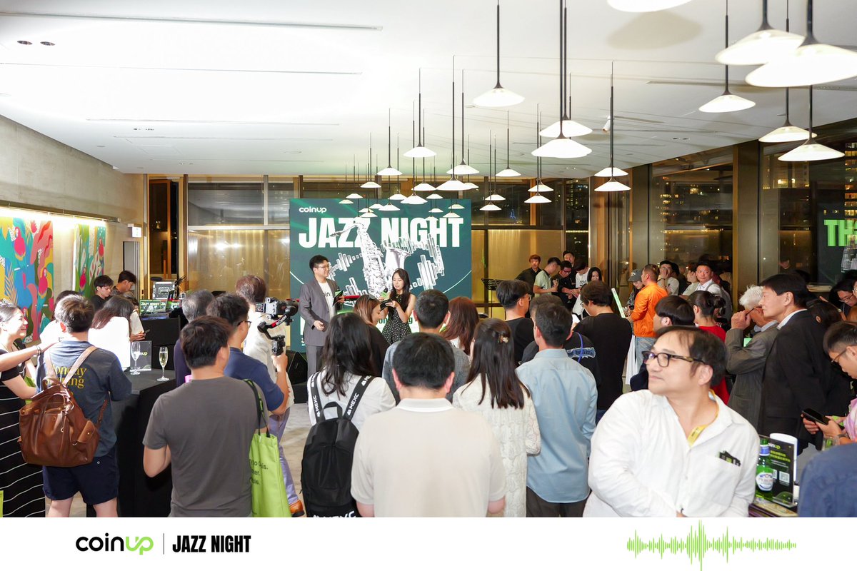 GCLUB_WEB3's tweet photo. 🎉CoinUp Jazz Night 圆满收官!
爵士之夜灵感碰撞,本次活动由G+协办助阵,感恩每一位到场伙伴的陪伴与热情!以及工作人员的用心筹备。
未来,G+ 将持续打造更多优质Web3线下交流场景,共赴更多高光时刻!
#HKWeb3 #Web3Events #GLABS https://t.co/uww31CmmJP