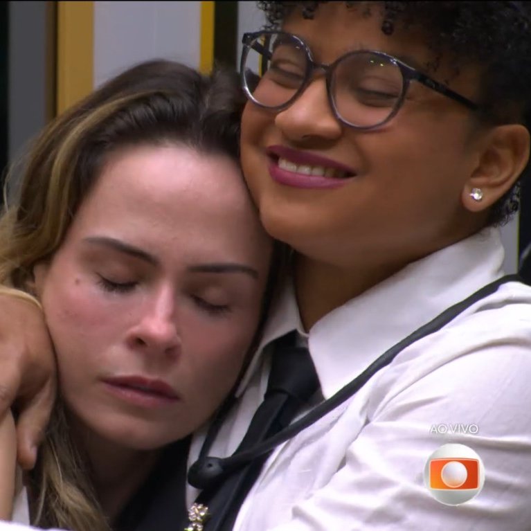 "O BBB 26 girou em torno de você, Ana Paula. E quando se tinha certeza de que nada poderia surpreender nessa história, esse roteirista escreveu uma tragédia. A dois dias do fim, a protagonista recebeu a mais triste das notícias. Naquele momento, tudo parou. E se ela fosse embora?