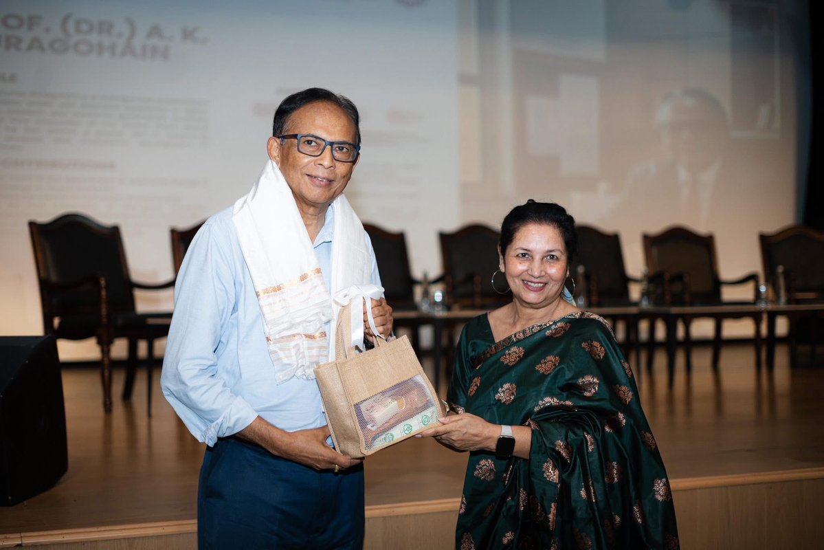 RoyalGlobal_Uni's tweet image. An engaging panel on 'Public Relations: The Emerging Fifth Pillar of Democracy' sparked dialogue that shapes perspectives and inspires impact. 

#RGU #PRSI #PublicRelations #Democracy #HigherEd @EduMinOfIndia @MIB_India @ugc_india @AICTE_INDIA @mygovassam