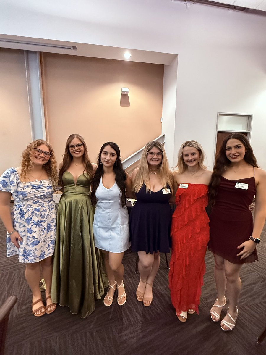 sherribphd's tweet image. Today was a great day to recognize the hard work of our student leaders. We’re so proud of you!! 💜💜

#tarletonstateuniversity💜 #StudentLeader #BleedPurple