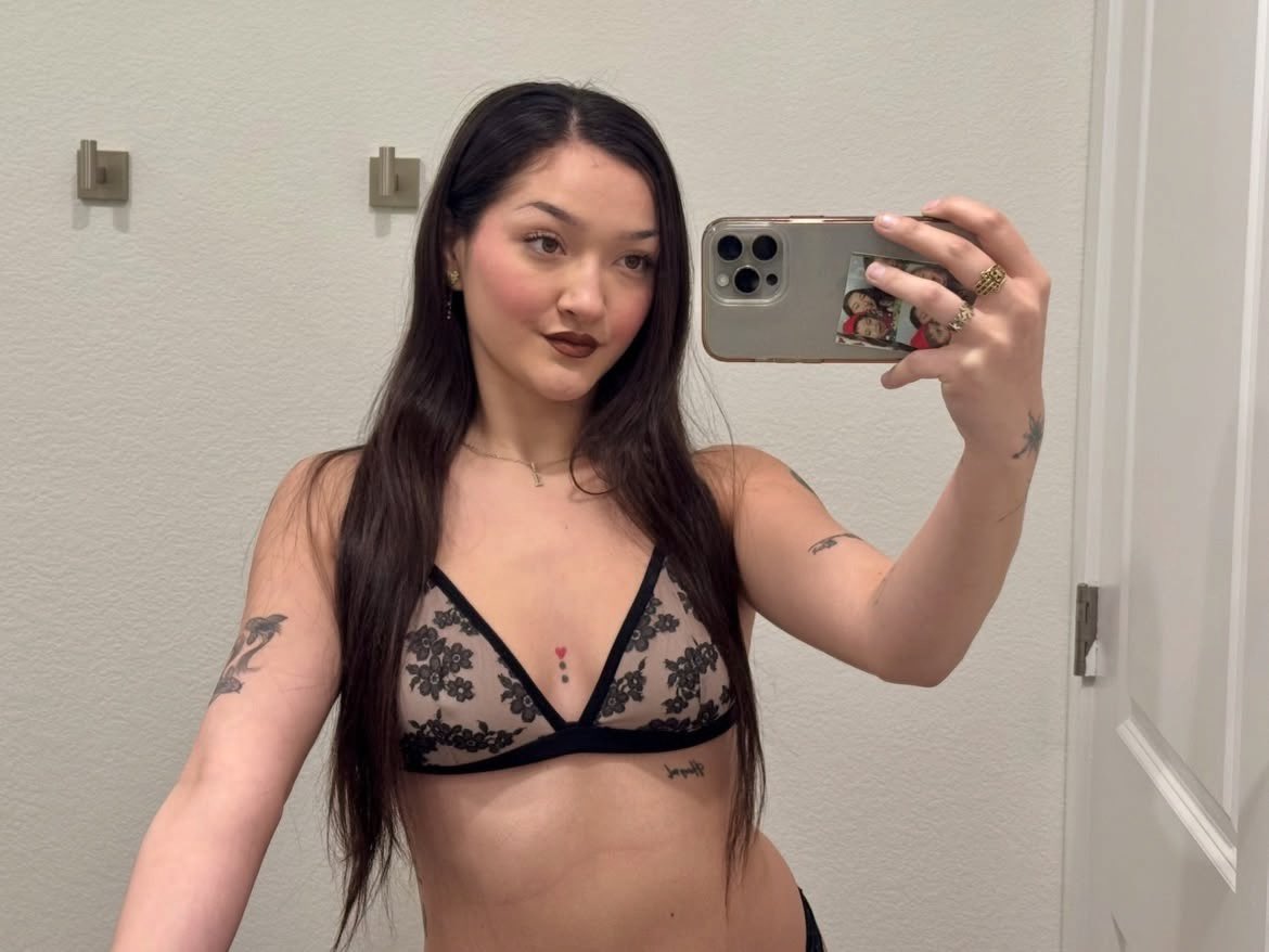 RubyWetty's tweet image. My throne feeds on your submission. 💋💋💕💕🙂‍↔️🙂‍↔️ 

#findom #paypig #finsub #humanatm #financialdomination #paypigs #task #forced #cashslave #walletdrain #cashcow #sesh