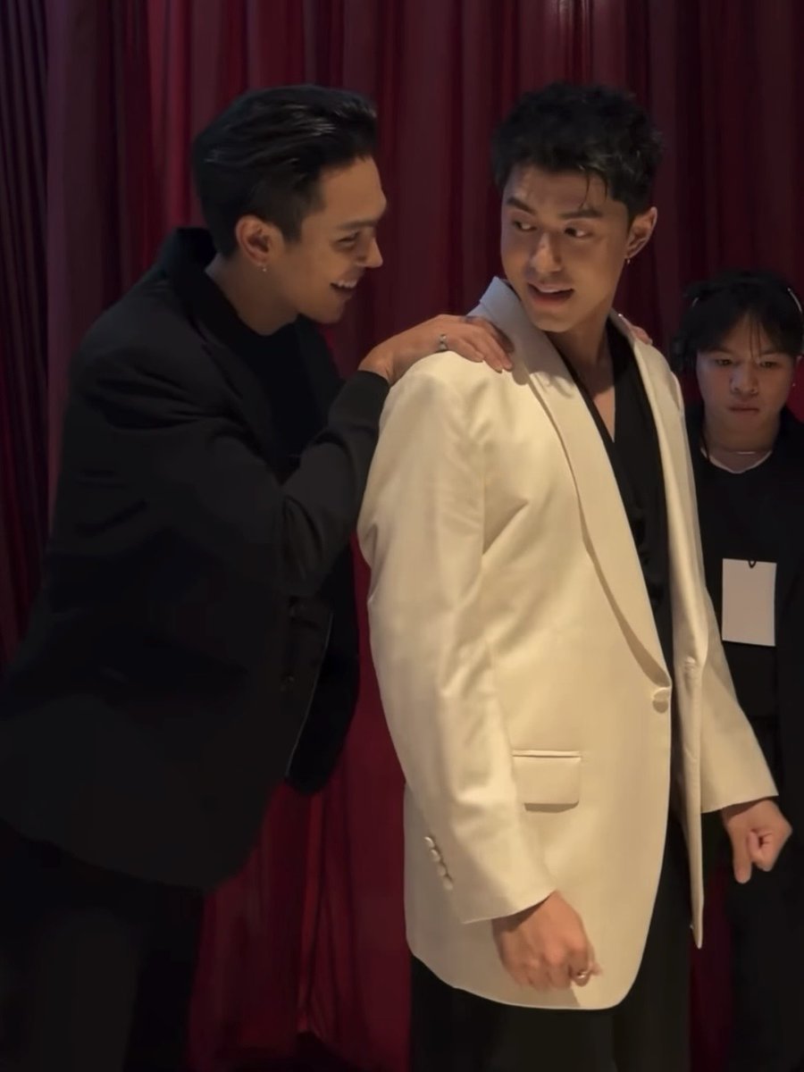 mina🧏🏽 tweet media