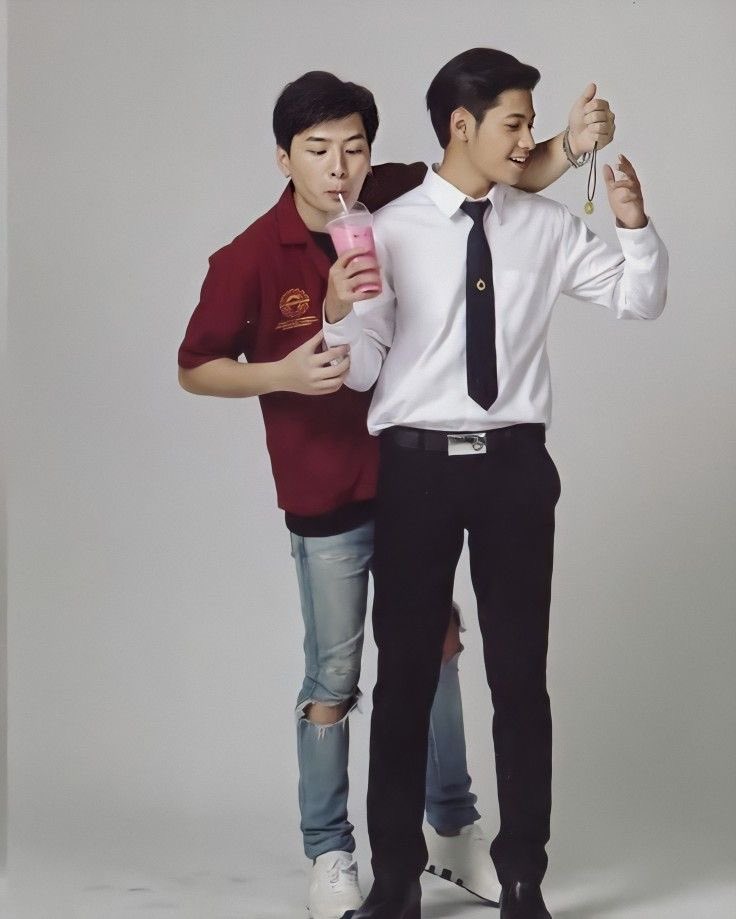 ตงชช ft. เขียนรัก 🖊️ tweet media