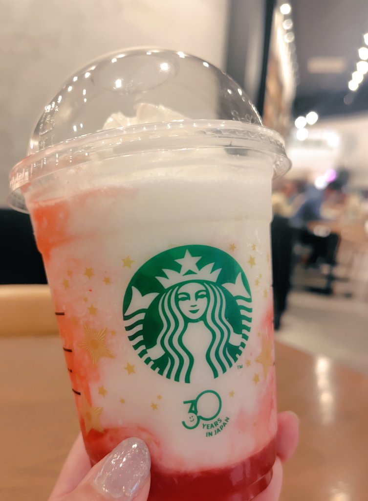 Ty4Hl's tweet image. ストロベリーフラペチーノ♥
ひんやりが美味しい季節になってきた
#STARBUCKS
