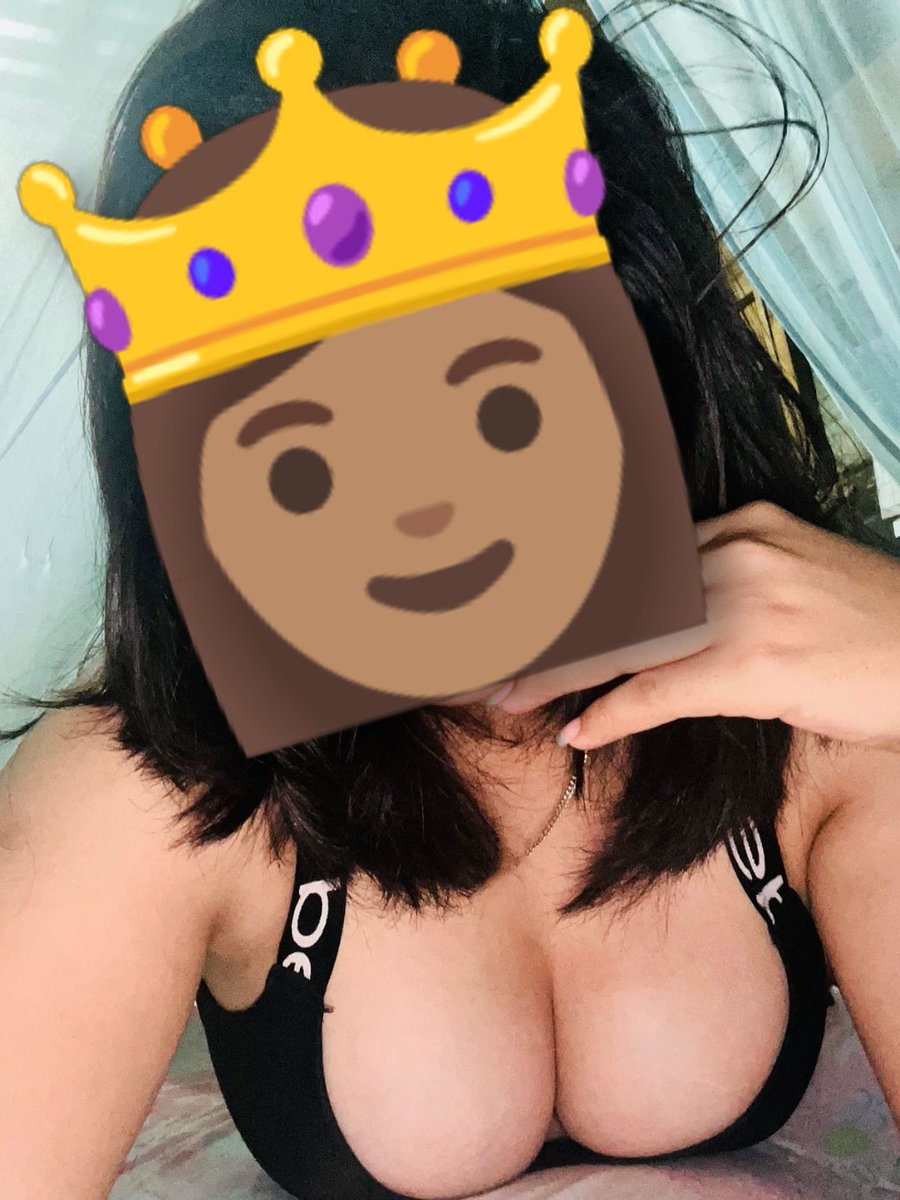 Pareja_QueenKing tweet media