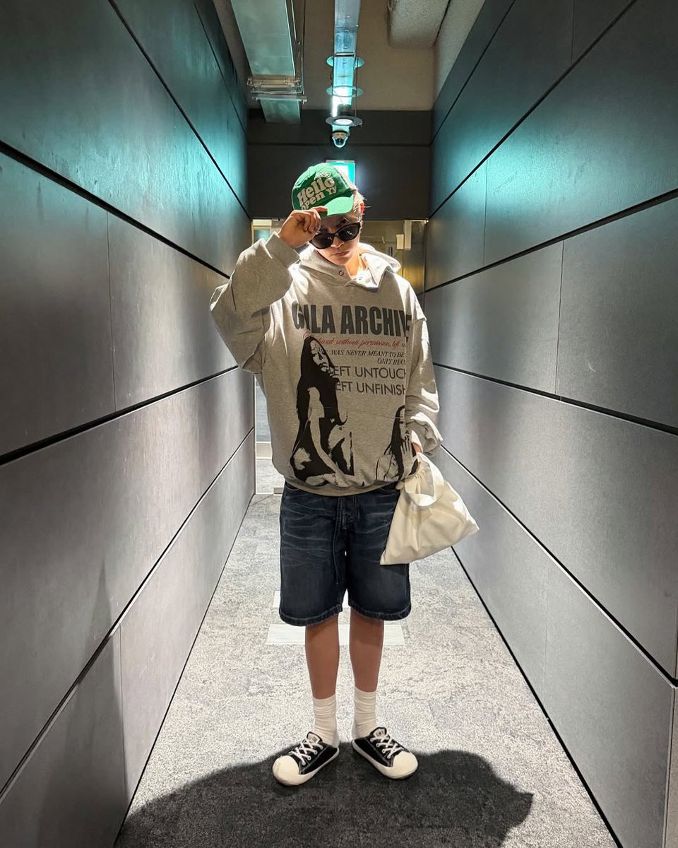 EVAN BASE tweet media