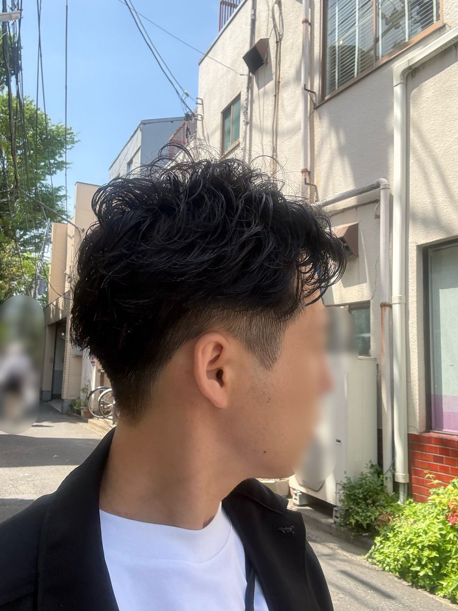 懲りずにまたパーマかけました！
イキった商社マンみたいになった！