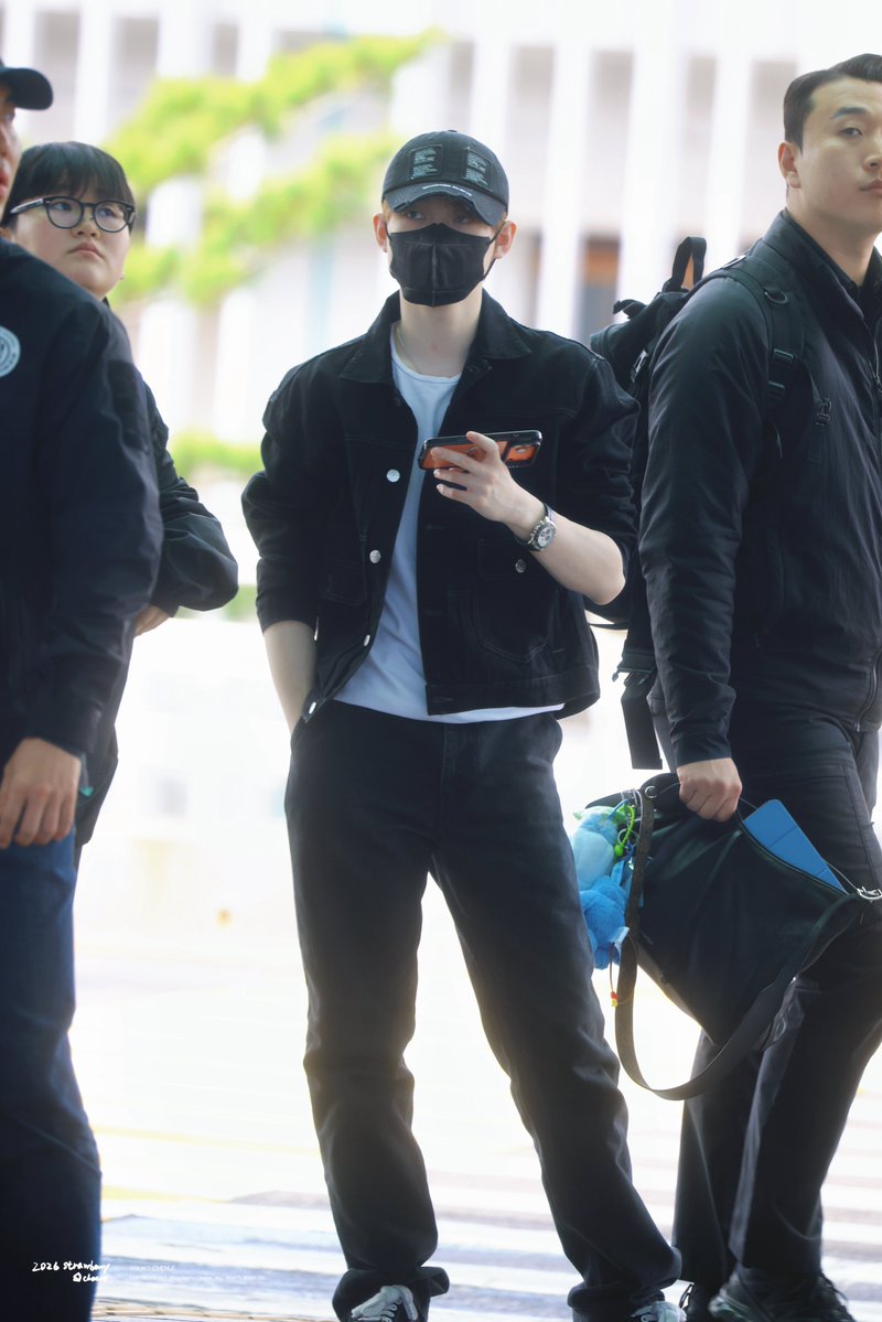 𝐒𝐭𝐫𝐚𝐰𝐛𝐞𝐫𝐫𝐲𝐂𝐡𝐞𝐞𝐬𝐞. tweet media