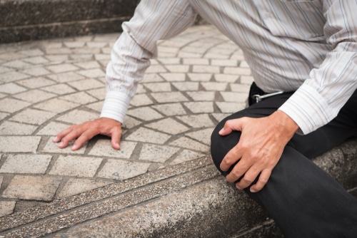 ShaevitzLaw's tweet image. If you're injured in a sidewalk slip and fall, you may be able to recover compensation. Schedule a free consultation with our Queens injury lawyers today. #queens #injury #lawyers is.gd/212dLL