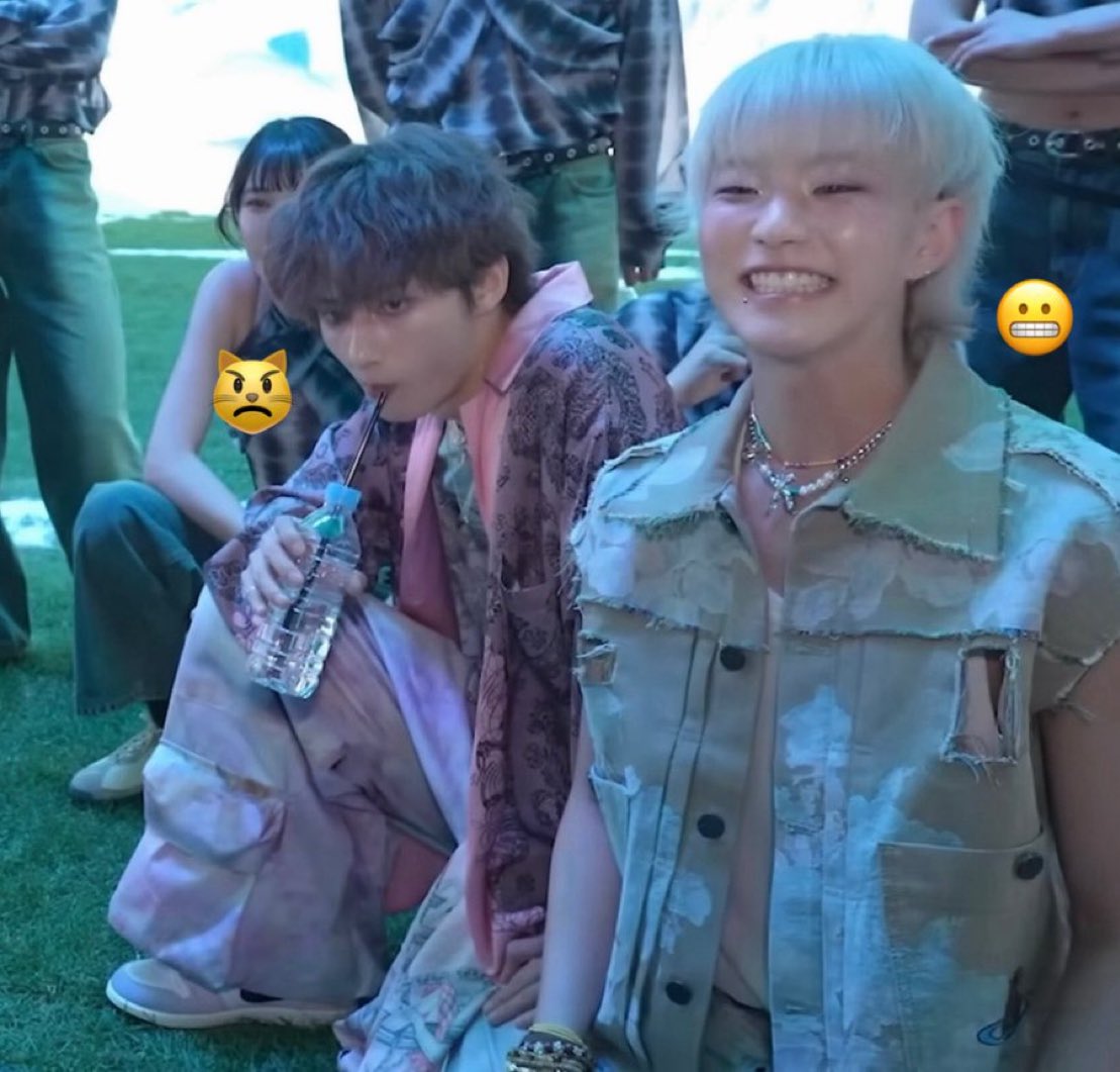 ariiiii ࣪🦖𖤐.ᐟ tweet media