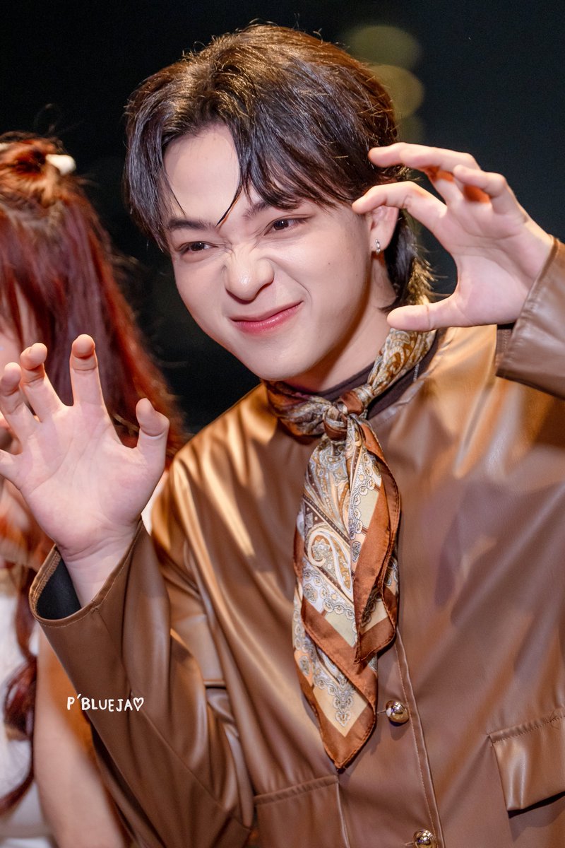 💙💛 𝗯𝗹𝘂𝗲𝗯𝗼𝘀𝗹𝗲𝘆 💛💙 tweet media