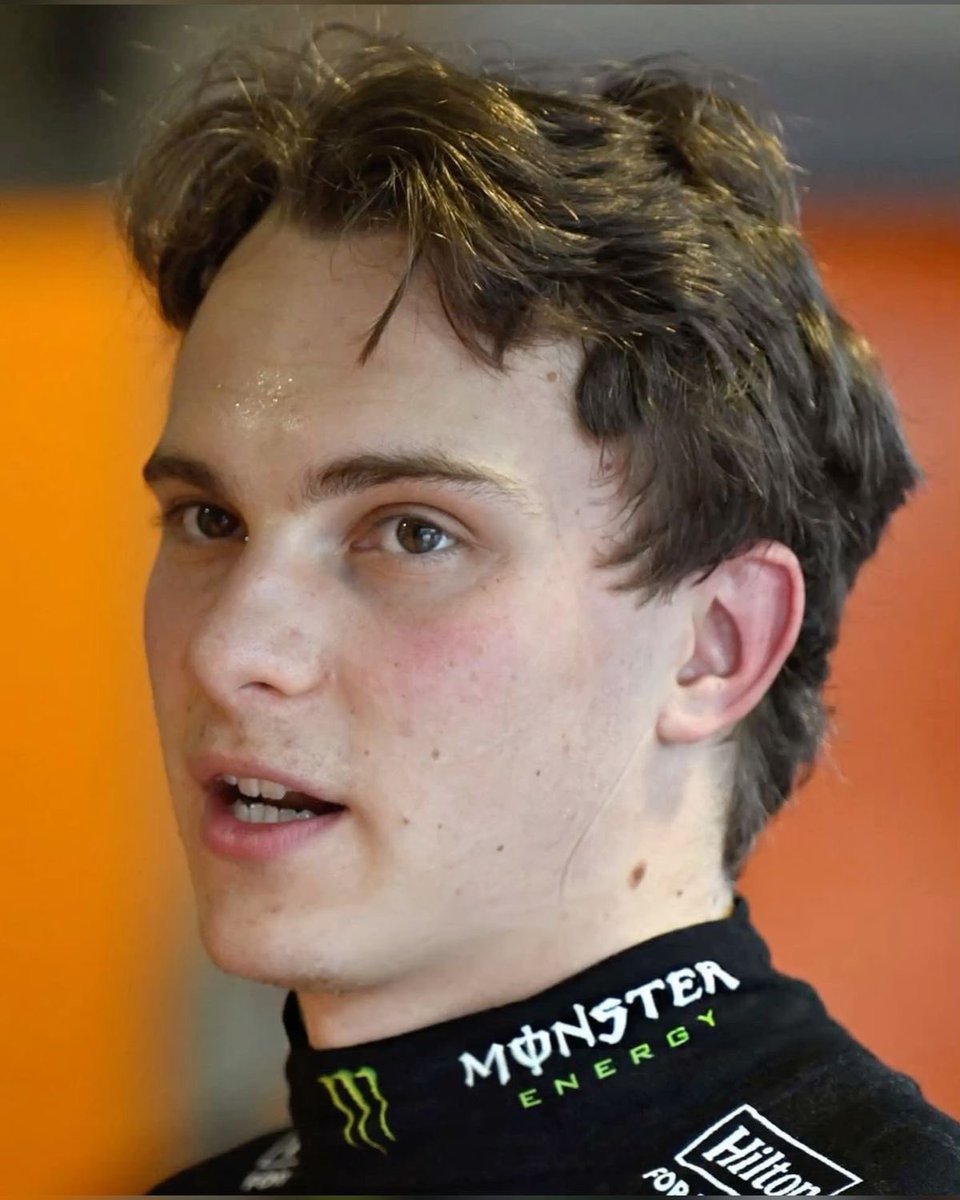 hopiummaxxing tweet media