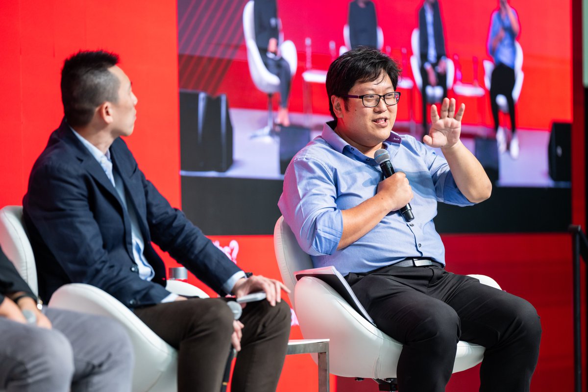 SwitchSingapore's tweet photo. How do Korean startups navigate Singapore and Southeast Asia markets?

In our latest “In Conversation With” feature, KSC Singapore shares how it supports Korean startups through local partnerships and regional networks.

Read more: https://t.co/rBD1W2czs1

#SWITCH2026 https://t.co/2eTzgz4Mfq