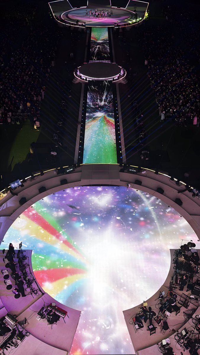 이 시야 너무 신기하다 새롭고 우와....
내가 바쿄신이었어도 눈물날 것 같으면서도 동시에 엄청난 부담이 있을 것 같기도...