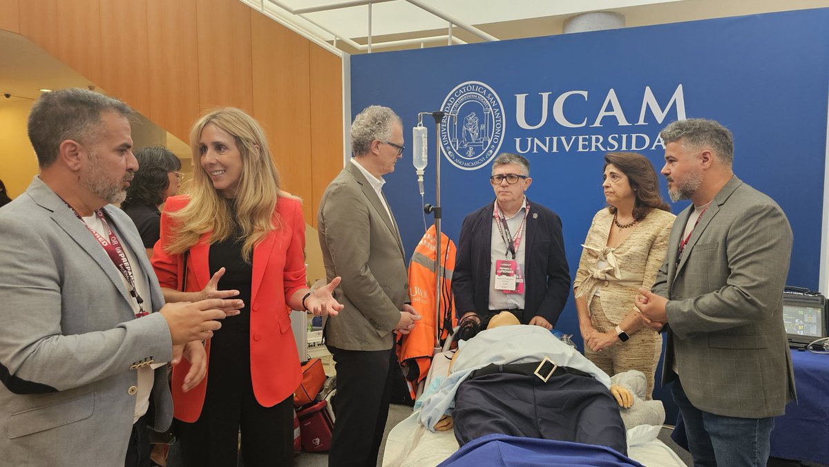 UCAM's tweet photo. 📢 La UCAM patrocina y participa en el evento internacional 'IncrEMentuM Conference' que reúne en el @AUDITORIOMURCIA a más de 800 profesionales sanitarios procedentes de 50 países. 
Entre los asistentes se encuentran estudiantes y profesores de los másteres de Medicina y Enfermería de Urgencias y Emergencias.