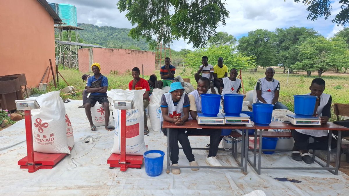 ZambiaRedCross's tweet image. #VolunteerSpotlightWednesdayVolunteering looks different for everyone at ZRCS. Who can volunteer? 
A. Students
B. Working professionals
C. Community members
D. All of the above
Share your answer 👇#ZRCS60 #CommunityImpact #VolunteerLife