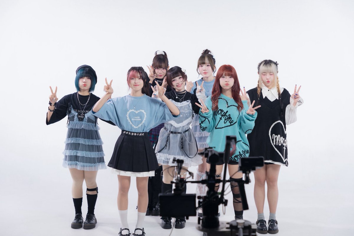 SVLN_idol's tweet photo. 「 Pulsar 」
SILVER LINING’s 2nd Single
MV BEHIND THE SCENES
More photos: https://t.co/c4jEcvN7ED
#SVLN_Pulsar
#SILVERLINING_idol
#SVLN_idol
#SONNETTA https://t.co/OzTsNkGVMq