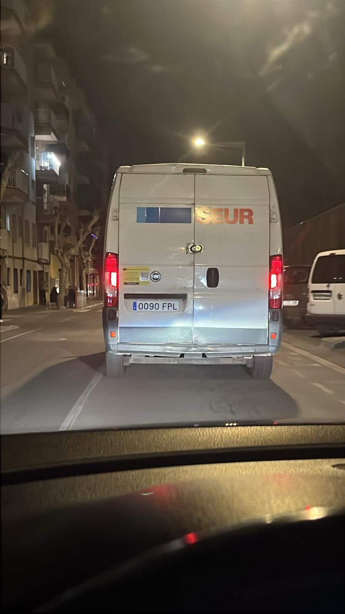 Furgoneta robada
Marca/model: Fiat Ducato 
Color: blanca de Seur 
Matrícula: 0090FPL
Zona: El Vendrell
Data: 21/04/026

Si algú la veu o en sap alguna cosa, comenteu i aviseu al 112.