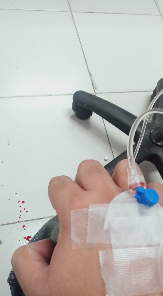 TesterTypeset's tweet photo. Hospitalized again lmao. Also, bled a little while they were inserting rhe needle. https://t.co/y87oXhwFzN