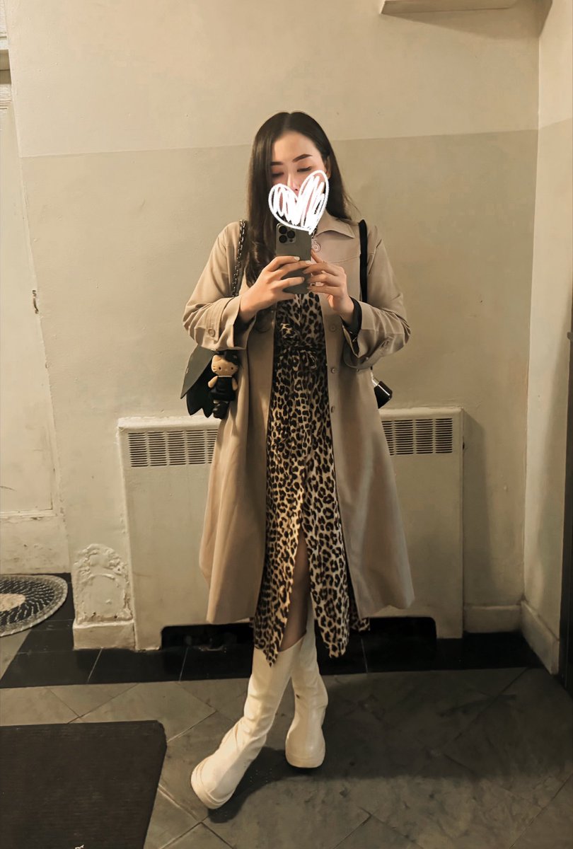 - K a t e - tweet media