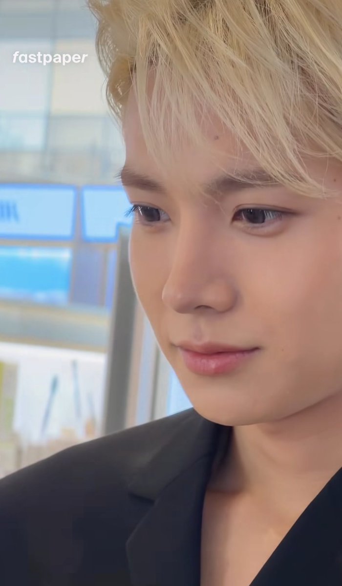 forevvanlee's tweet photo. these close up shots of heeseung >>> 
he’s so fine &amp; handsome 

#EVAN #에반 #HEESEUNG #희승 https://t.co/MpAZpXEXF9