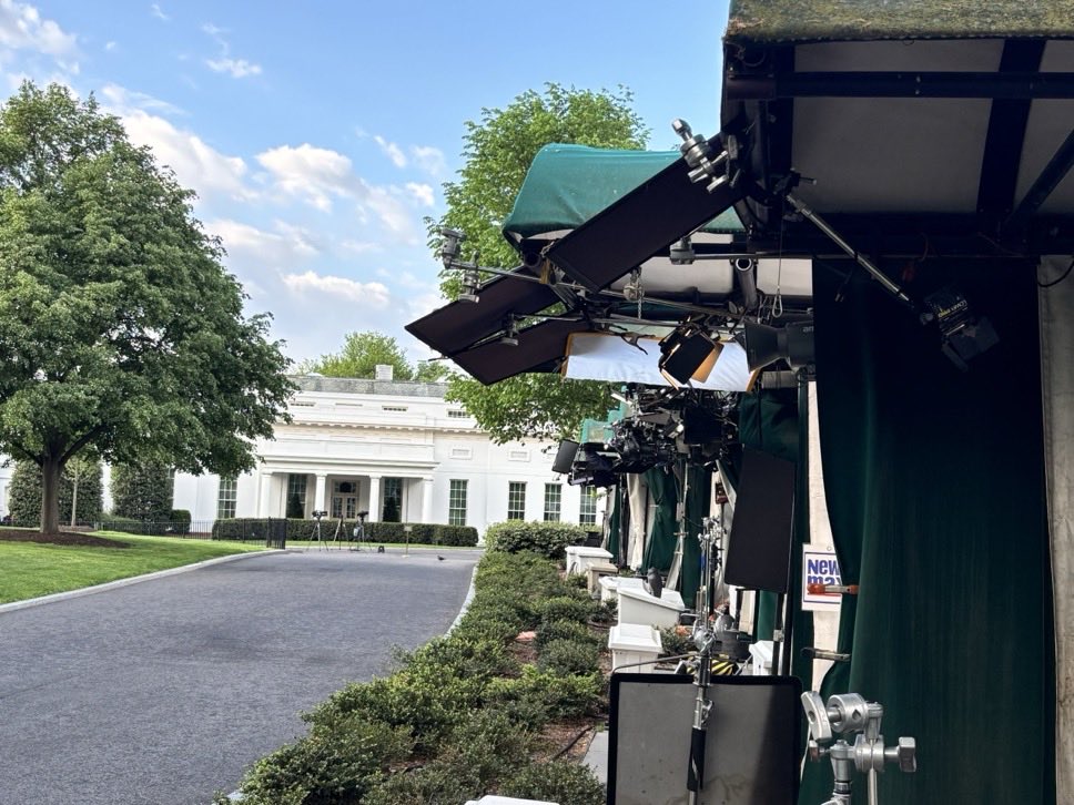 THE WHITE HOUSE
Tuesday April 22, 2026

President Trump starts Executive Time, then meets with Frank J. Bisignano, the 18th Senate-confirmed Commissioner of the U.S Social Security Admin.

Later, The President convenes three Policy Meetings in The Oval Office.
.