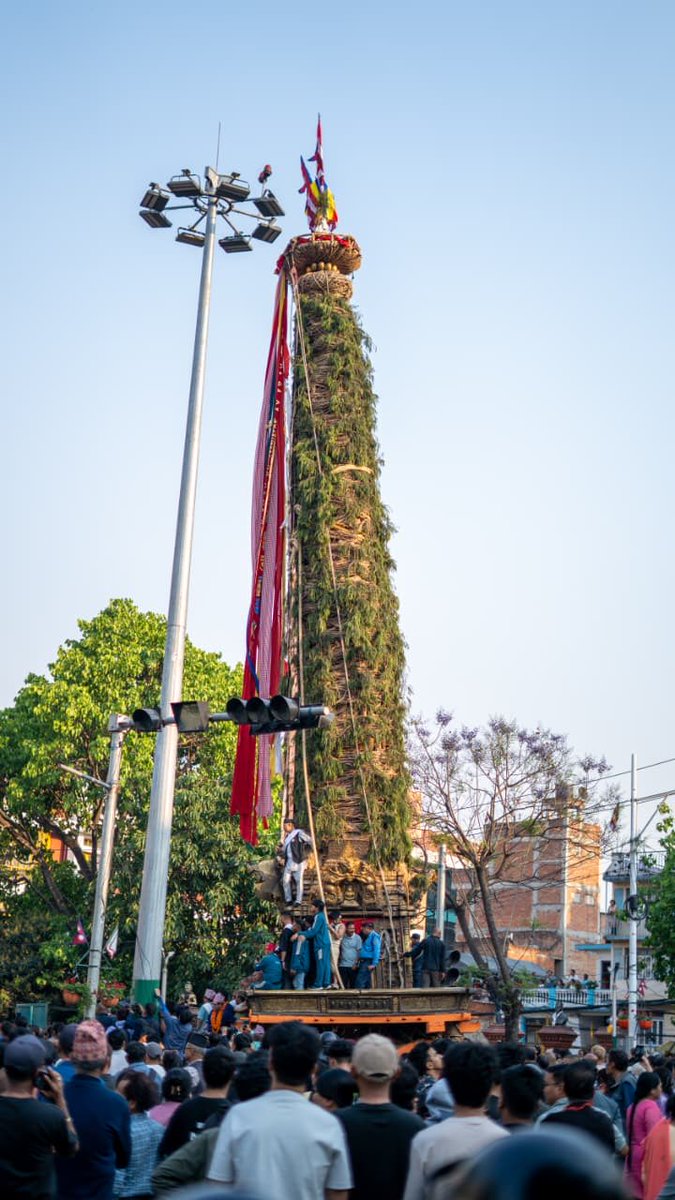nepaltourismb's tweet photo. The historic streets of #Lalitpur are alive🇳🇵✨
#RatoMachhindranathJatra,Nepal’s longest chariot festival, honors the Deity of Rain and Harvest.This towering wooden masterpiece is pulled through the city to invite a bountiful monsoon.
#Patan #Nepal #NewarCulture #LivingHeritage https://t.co/0IZP4RCDHl