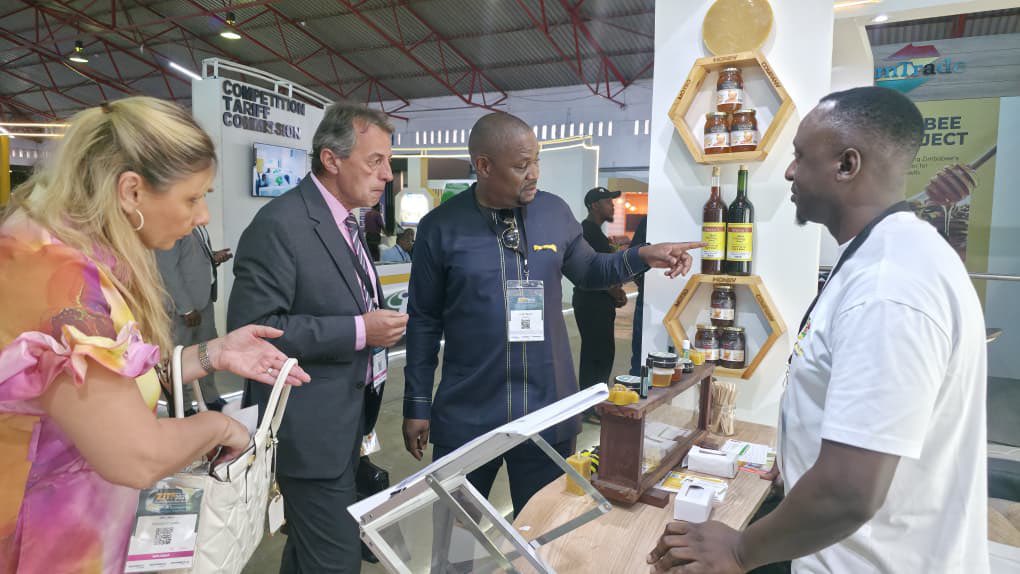 ZimTradeAlerts's tweet image. #DYK: Zim will be participating at the Belgrade, Serbia Expo 2027?? Today we had the honor of taking the Serbia Amb. to #Zim H.E Radisa Grujic around our stand. With the Serbia Expo 2027 coming up this is a good way for him to appreciate our upcoming exporters.