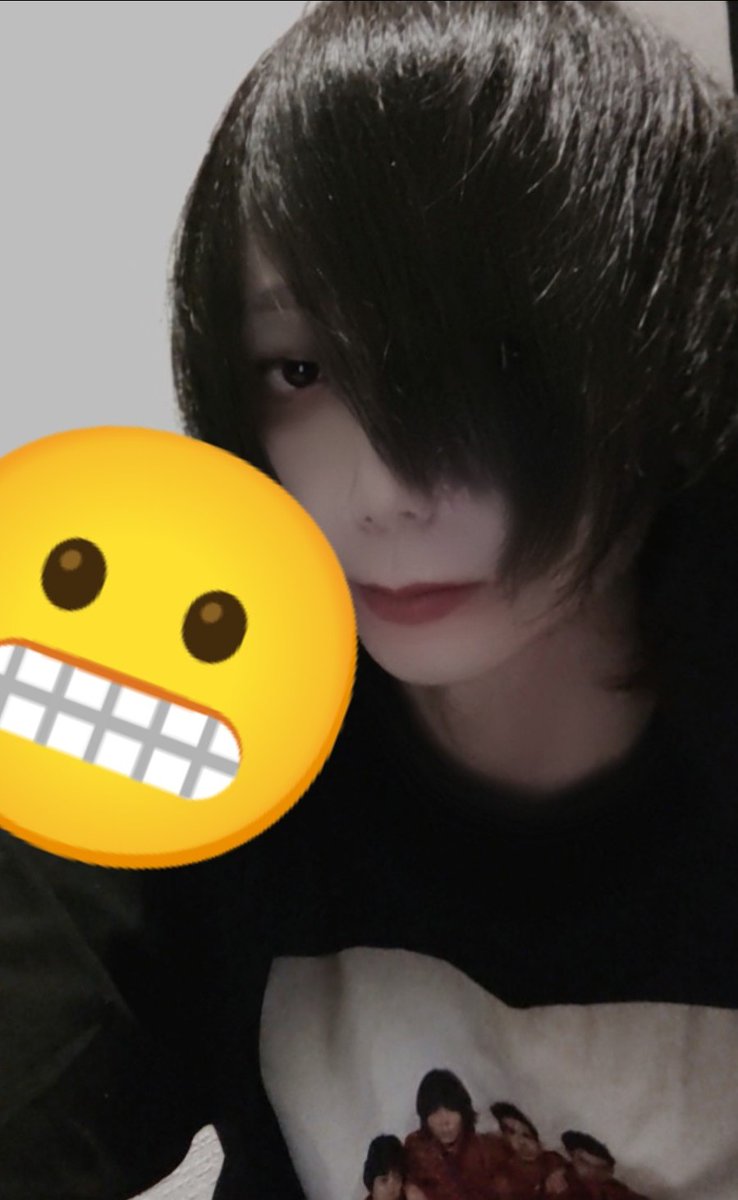 うろ tweet media