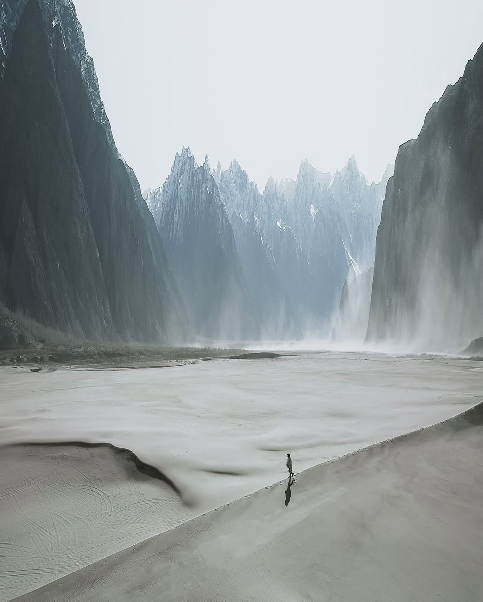 hikingtheglobe0's tweet image. The Highest Cold Desert In The World.
Sahara Desert, Pakistan