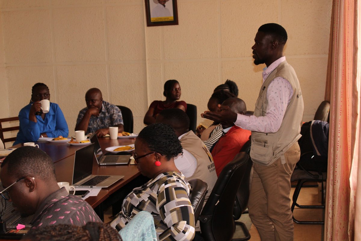 kadiuganda's tweet photo. #ReviewMeeting: Held a successful meeting with Mpigi district officials to identify areas of synergy to ensure effectiveness in the implementation of Empowering Youth through Data &amp; Community Development(EYDCD) project funded by @CRVPF1. The meeting was attended by: RDC, CAO, etc https://t.co/wcrDRNIySu