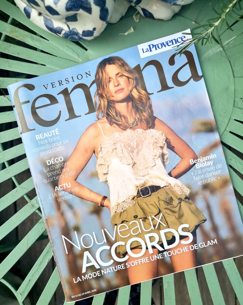 philippepoustis's tweet photo. Nouveaux accords (c'est le moins qu'on puisse dire ! @GHeudebran 😉) et soleil profond 💙☀️ #BenjaminBiolay #femina #LaProvence
Bonne journée à toutes et à tous ! 🤗 https://t.co/DKpYJn3sw4