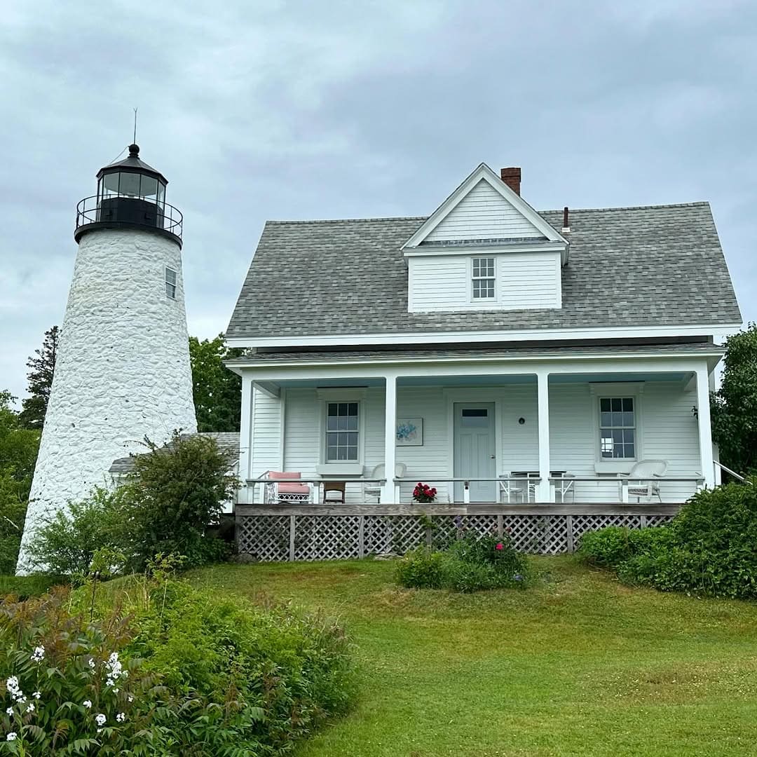 Good morning from Maine my friends and fellow Patriots.  Happy Wednesday everyone.. Make it a great day!