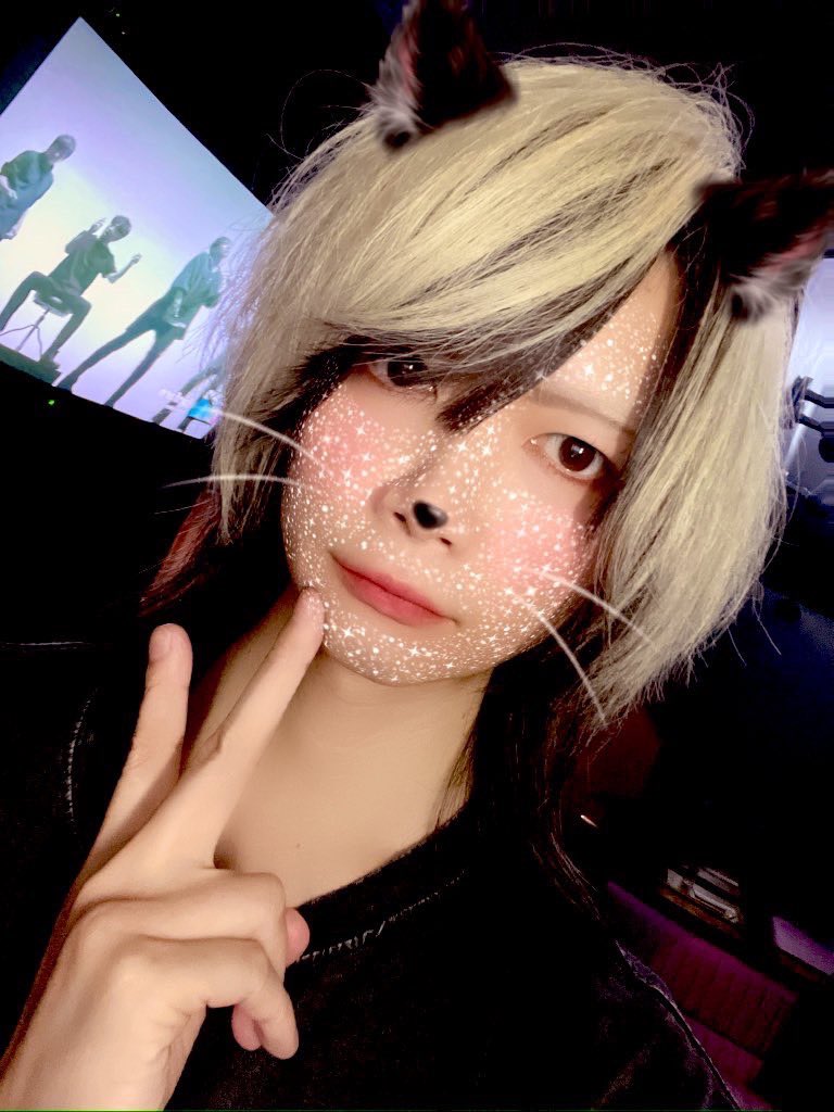 BARベラトリクス tweet media