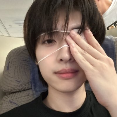 shen 𝜗𝜚 tweet media