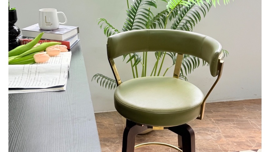 Jayson1021155's tweet image. Quality metal hardware, hand-finished details, and a build that stands the test of time.
This isn’t just furniture—it’s an investment in your space.
#QualityCraftsmanship #ArtisanFurniture #MetalWork #DurableDesign