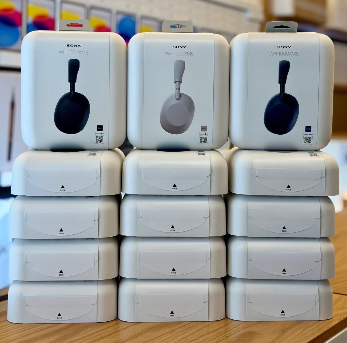 Golden N 1 | Gadgets tweet media