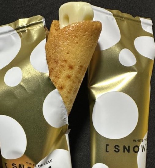 CT_Kouki's tweet photo. 北海道のお土産にいただいた
#snowcheese
 うまっっっ！！！🧀 https://t.co/HxROkgWcws