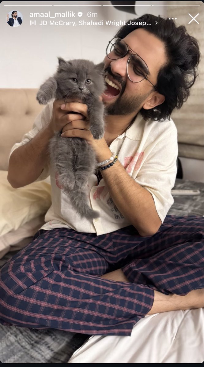 sunnmahi's tweet photo. Selfie with kovu 🐱🥹♥️
#AmaalMallik https://t.co/fXJEeXgun7